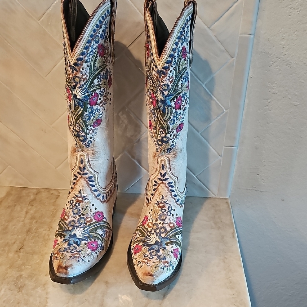Lane Boots Floral Heeled Womans Boots - Picture 2 of 15
